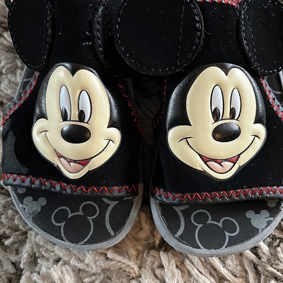 Mickey Mouse sandals - Picture 2 of 8